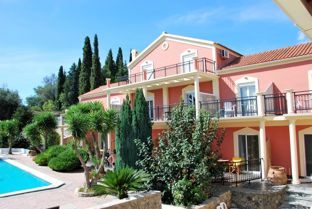 リアパデス Corfu Pearlアパートホテル エクステリア 写真